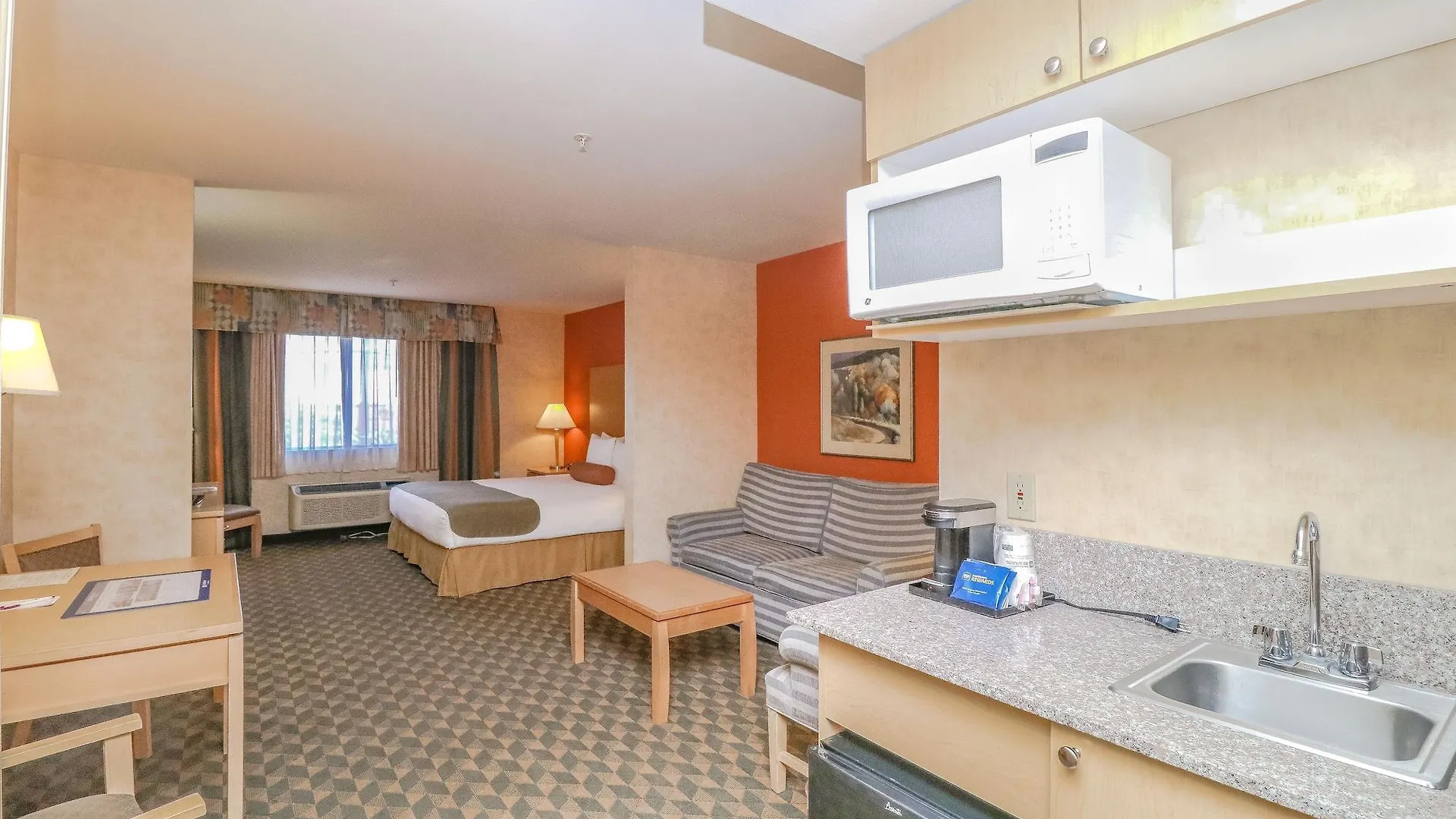 Best Western Plus North Las Vegas Inn & Suites Hotel