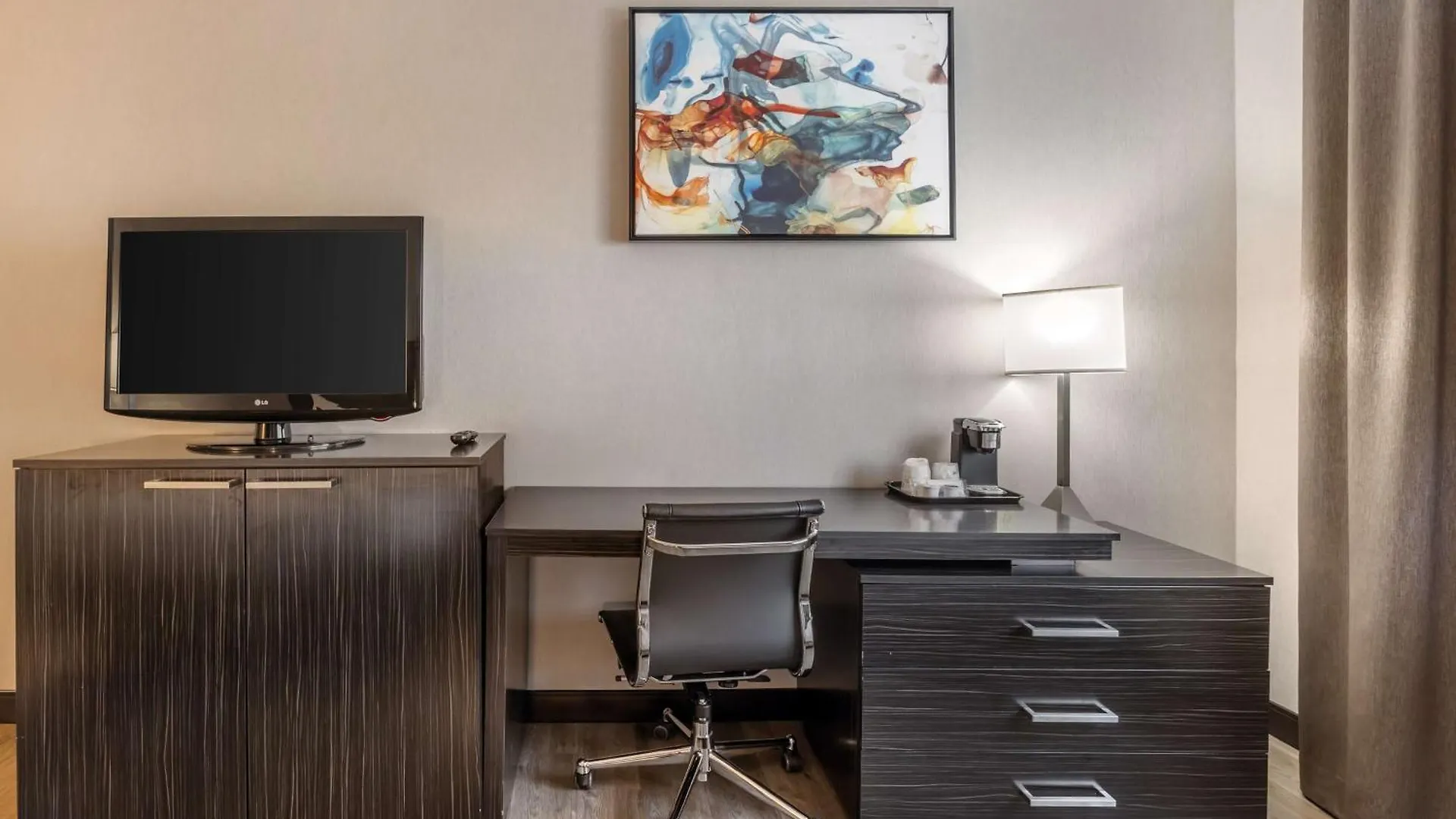Best Western Plus North Las Vegas Inn & Suites 3*,